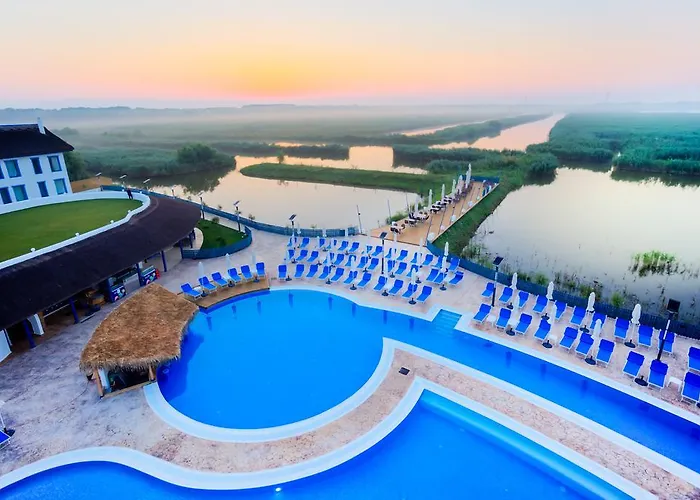 Peninsula Resort